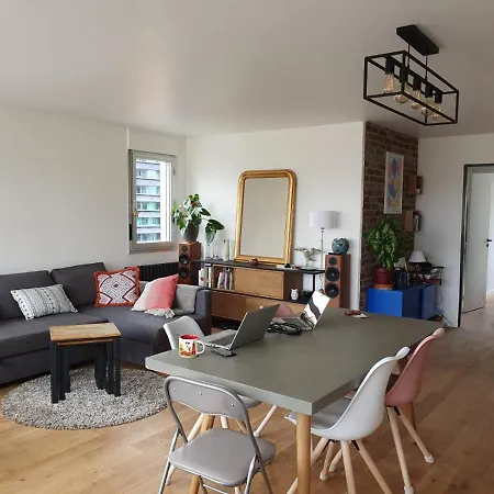Lovely Flat In شقة *
